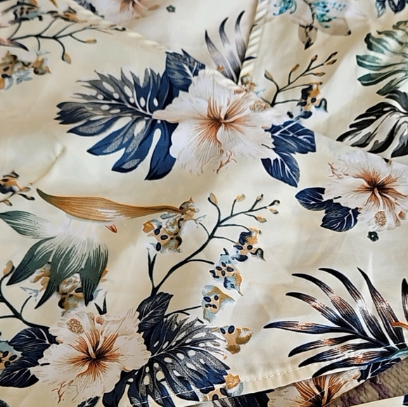 Lauren Taylor | Wrap crop top | size large - Picture 10 of 12